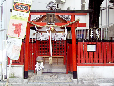 歯神社全景