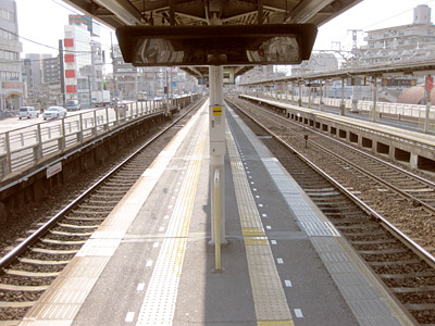 阪急電鉄中津駅