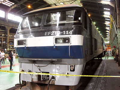 EF210-114